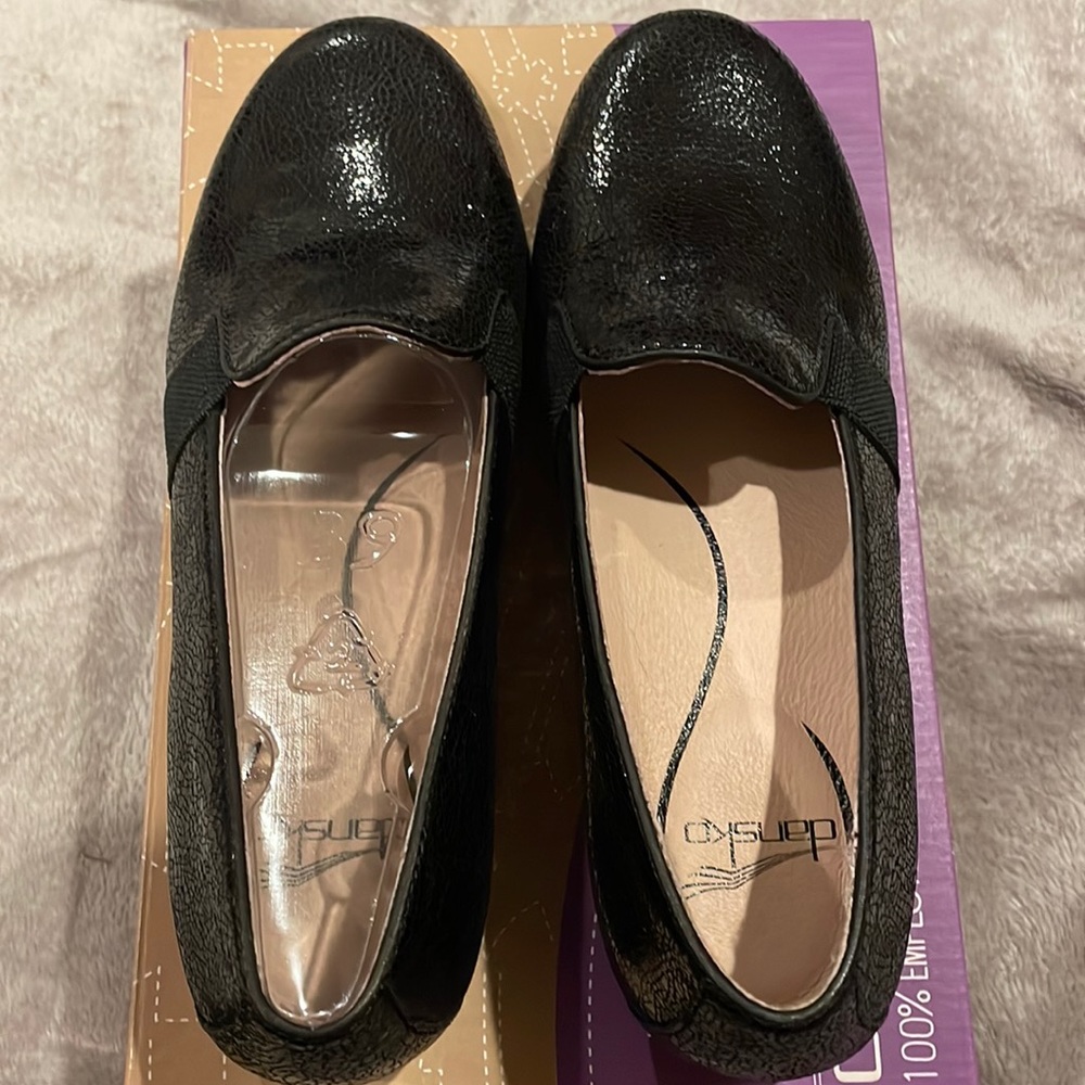 Dansko Addy Black Crackle slip-on shoes size 39